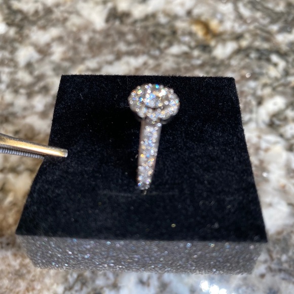 14K white gold beautiful 2.2 ct diamond ring!  💍 - Picture 2 of 7